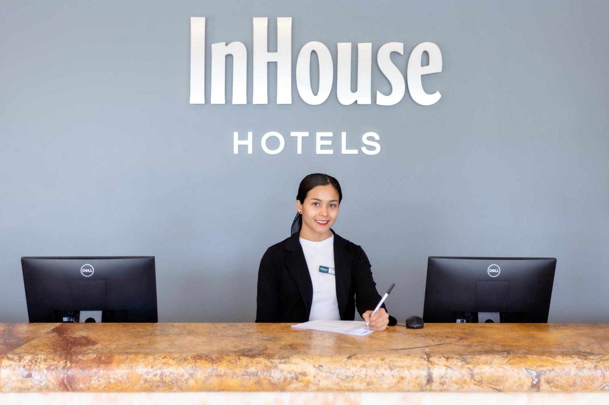 Inhouse Leon Ξενοδοχείο Εξωτερικό φωτογραφία